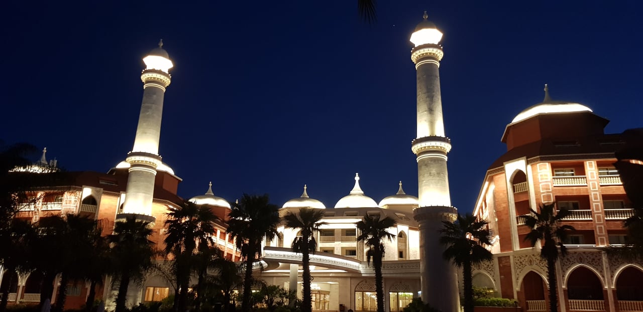 Außenansicht Royal Taj Mahal Hotel