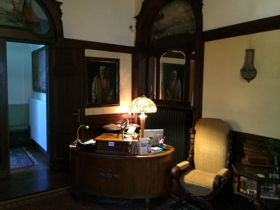 Rezeption Villa Vier Jahreszeiten