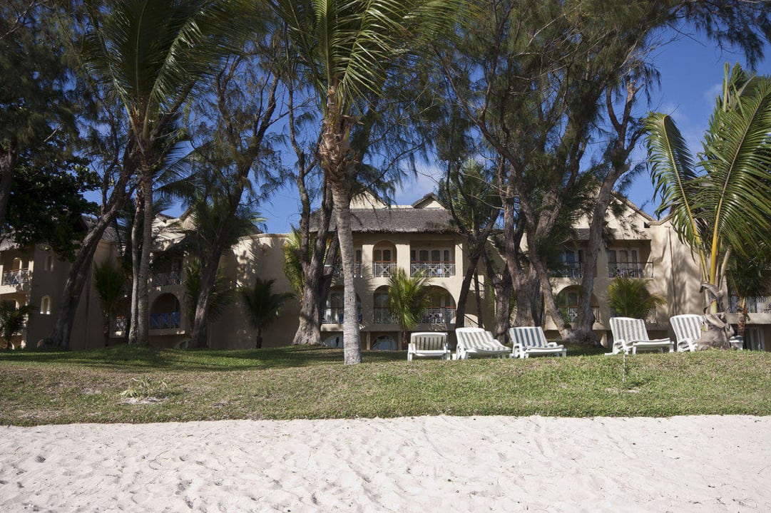 Blick auf den Zimmerblock Canonnier Beachcomber Golf Resort & Spa