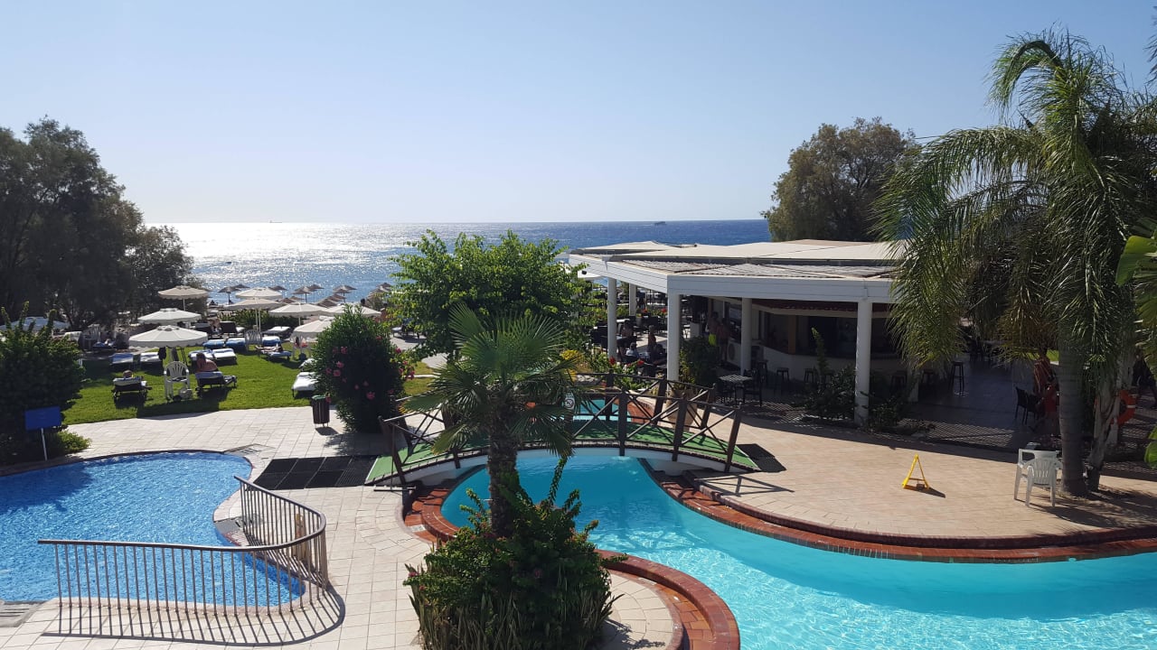 AußenPool mit Meerblick Hotel Calypso Beach