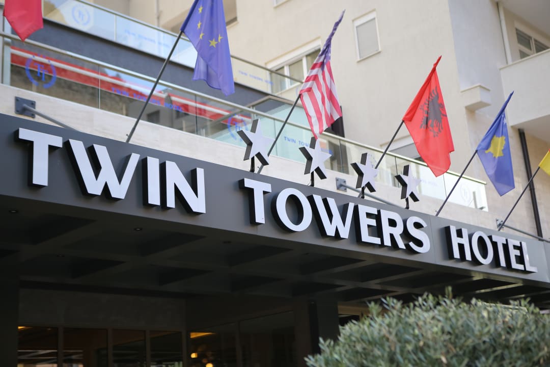 Außenansicht Twin Towers Hotel
