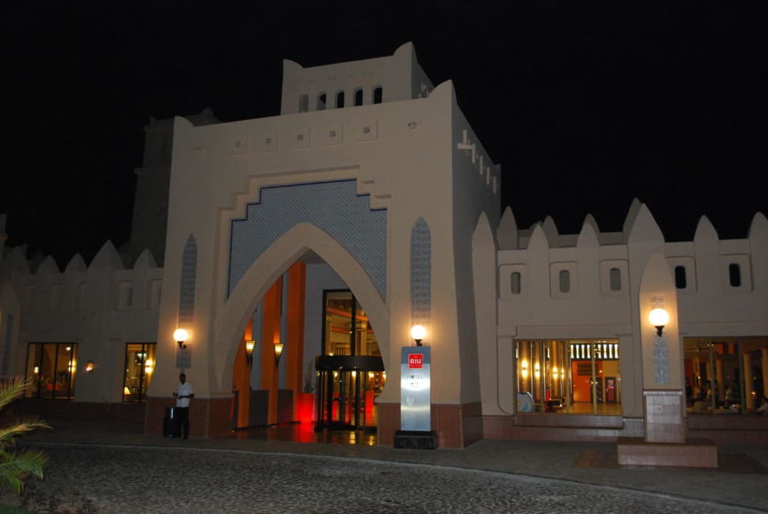 Hoteleingang Hotel Riu Touareg