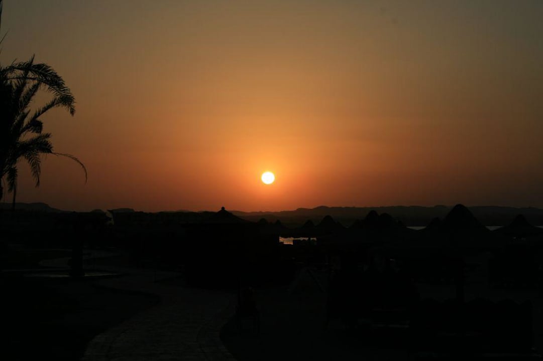 Was für eine Frage? Traumhafter Sonnenuntergang Swisstouch Oriental Resort Marsa Alam