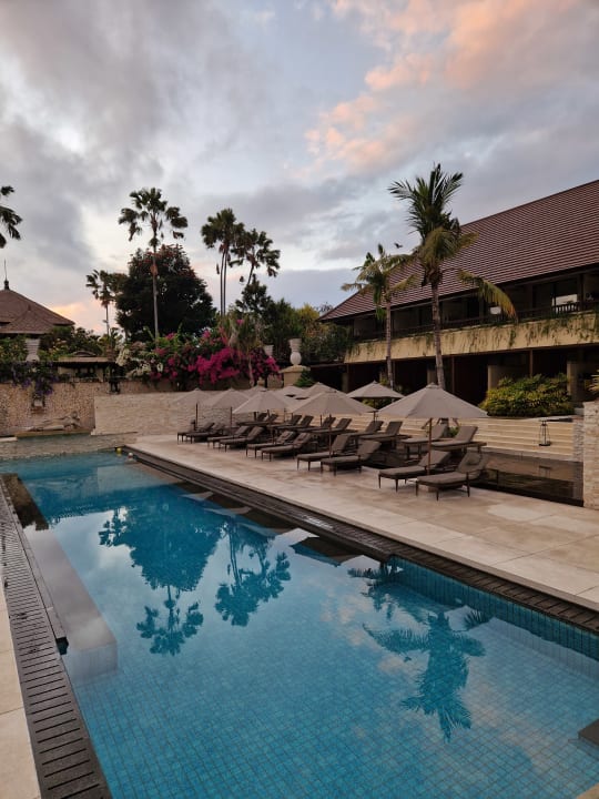 Pool Novotel Bali Benoa Hotel