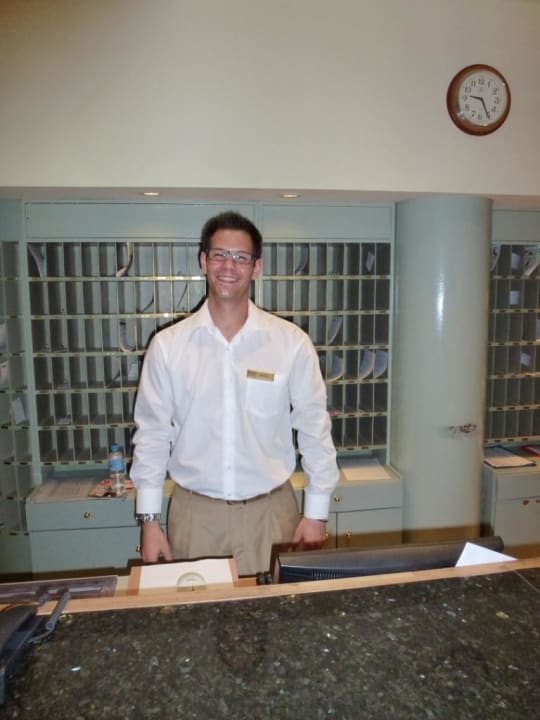 Der beste Rezeptionist, Dimitris! Grecotel LUXME Dama Dama