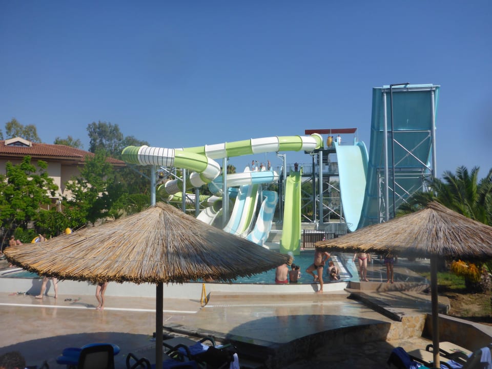 Rutschen-Anlage im Aquapark Club Grand Side