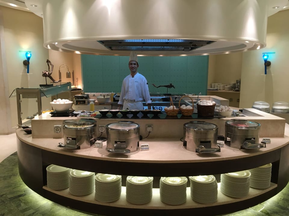 Das warme Büffet ist bereit Salalah Rotana Resort