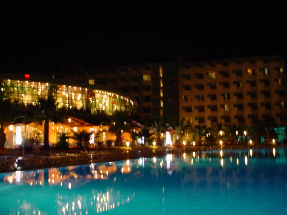 Abendbild VONRESORT Golden Coast