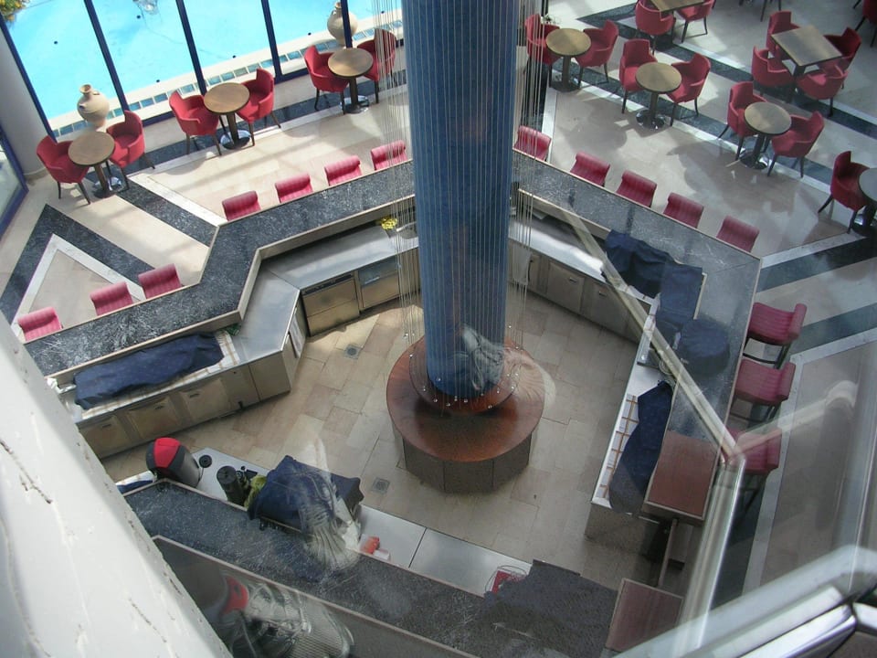 Barbereich aus dem Aufzug gesehen Kresten Palace Hotel