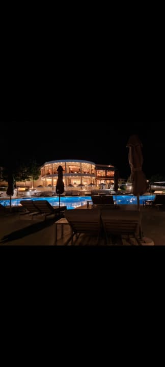 Pool Alia Palace