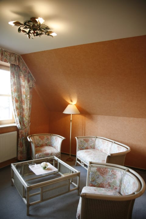 Zimmer Hotel-Restaurant Zum Landgraf - Henry Merz