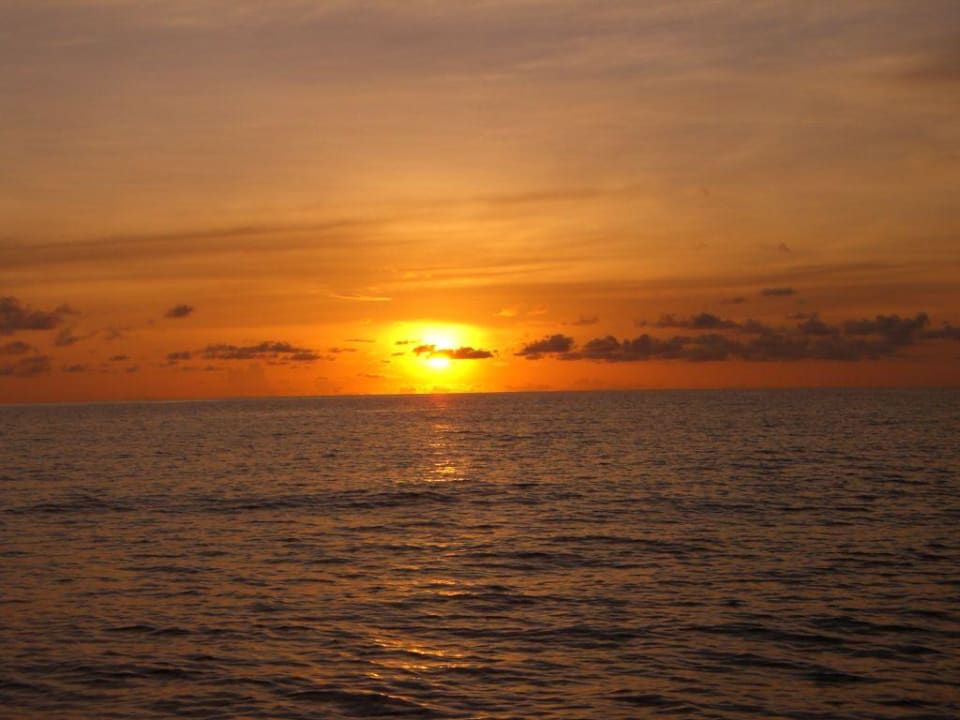 Sonnenuntergang Kuredu Island Resort & Spa