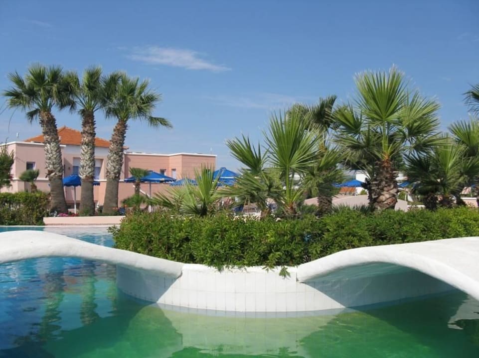 Kompleks basenowy Mitsis Rodos Village