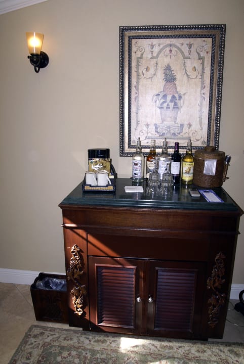 Minibar mit Markenalkohol Sandals Royal Bahamian