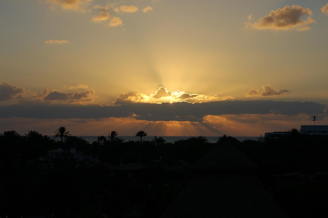 Sonnenaufgang... Lopesan Baobab Resort