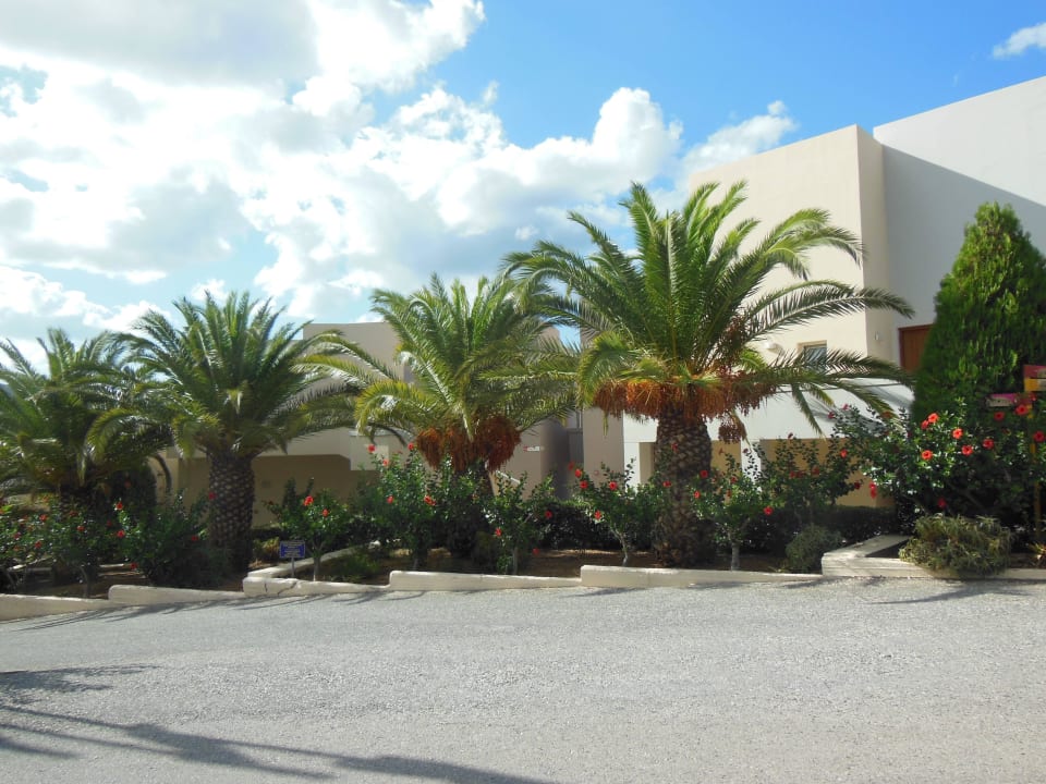 Außenansicht Athina Palace Resort & Spa