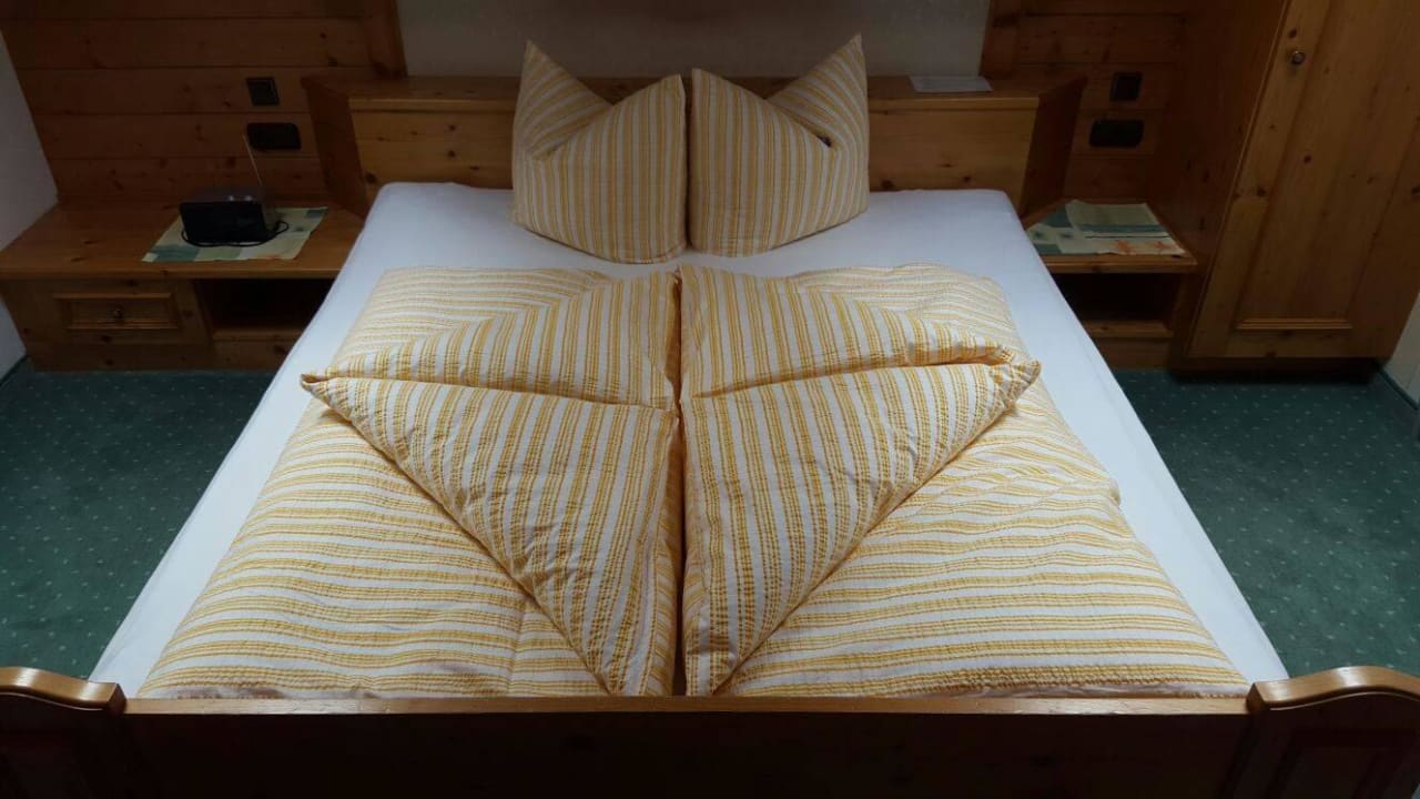 Schlafzimmer 1 Haus Rosmarie