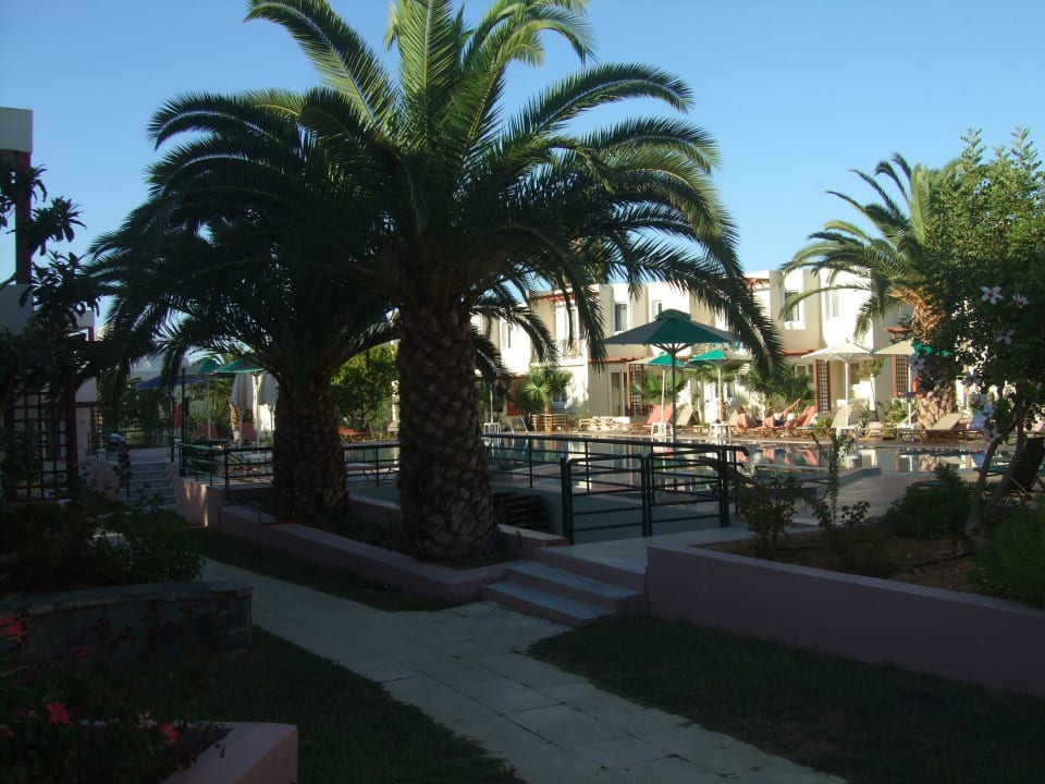 Anlage rund ums Gartenschwimmbad HARPIN Georgioupolis Resort Aquapark & SPA