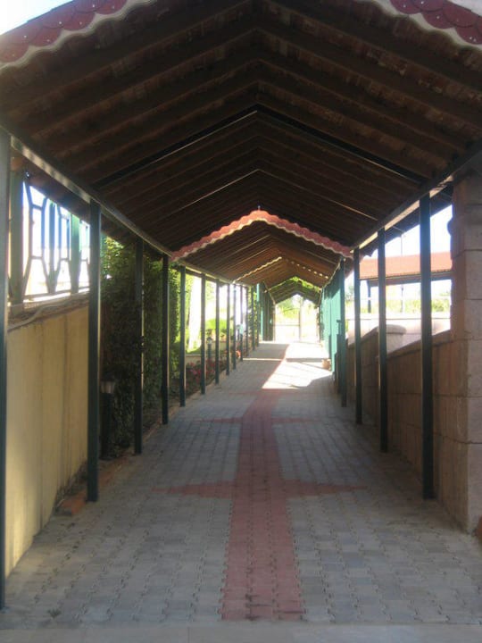 Der Weg zum Strand Grand Seker Hotel