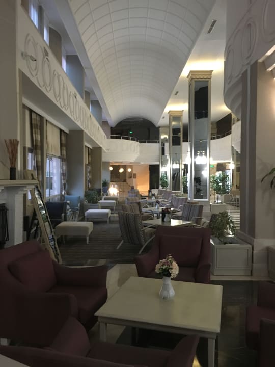 Lobby Bella Resort & Spa