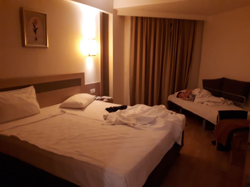 Zimmer Side Breeze Hotel