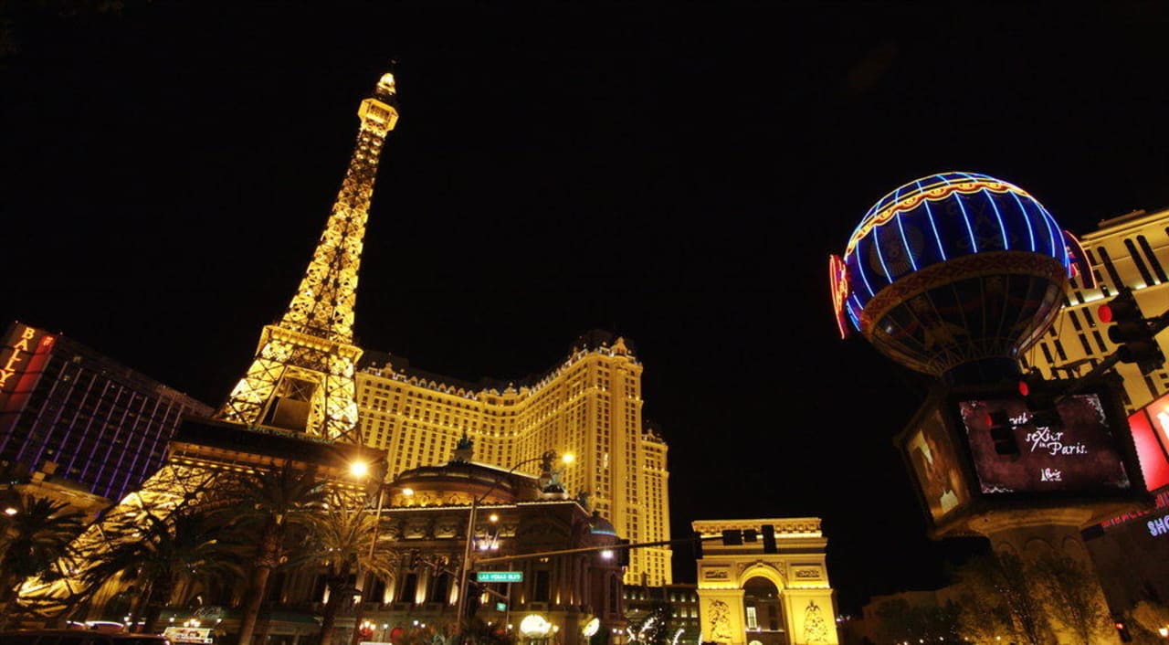 Hotel Paris, Las Vegas, bei Nacht Paris Las Vegas Hotel & Casino