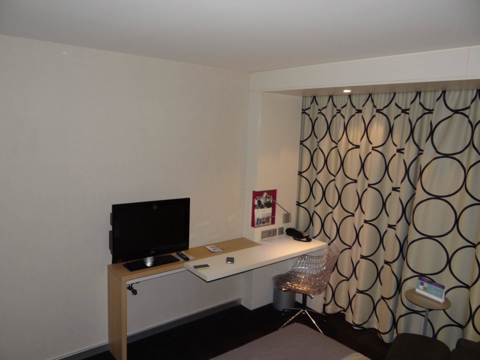 Bedroom Mercure Hotel Amsterdam City