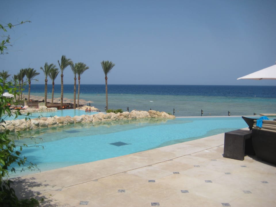 Blick auf Pool vom "Shimmers" aus Makadi Spa - Adults only