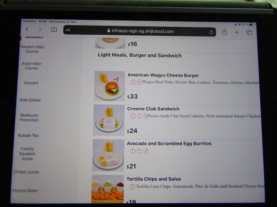 Gastro Hotel Crowne Plaza Changi Airport