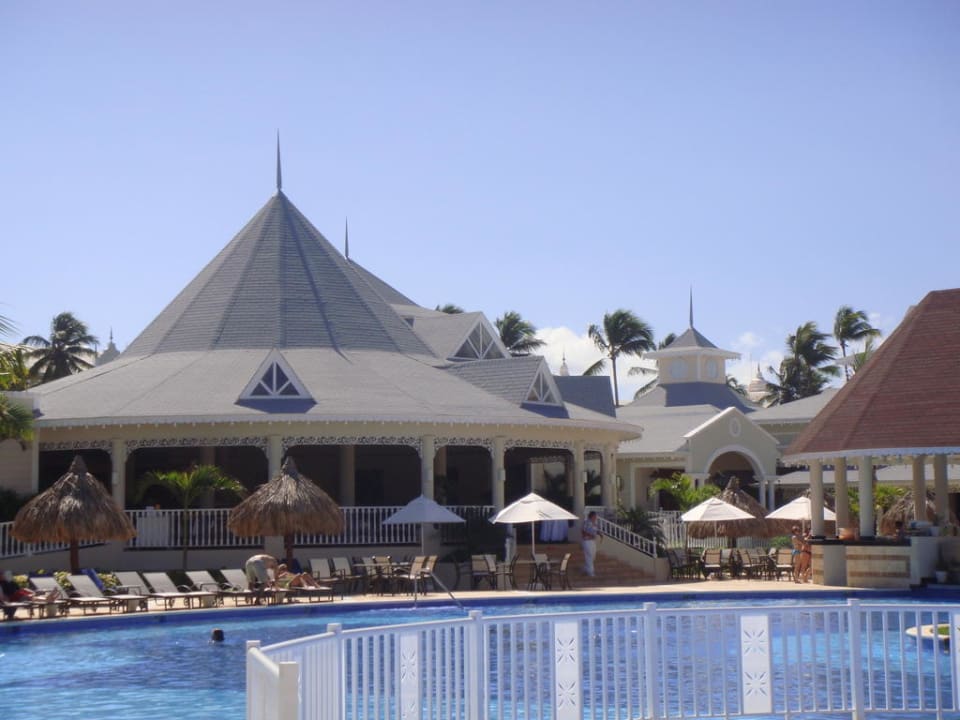 Pool 4 Bahia Principe Luxury Esmeralda