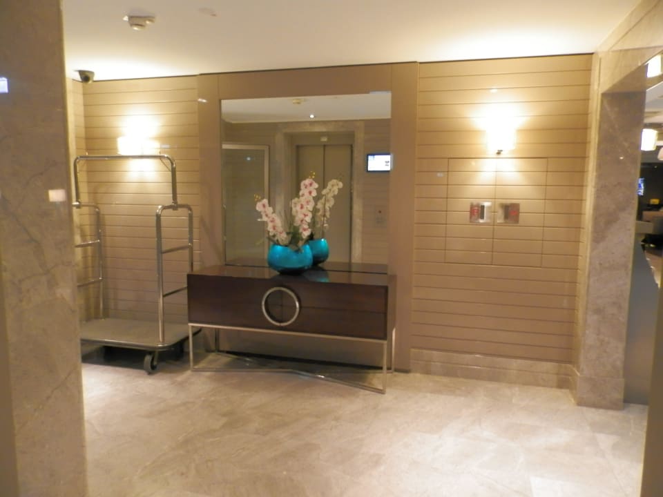 Lobby TITANIC Comfort Berlin Mitte