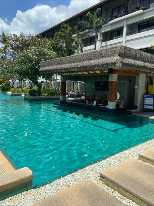 Pool DoubleTree by Hilton Phuket Banthai Resort