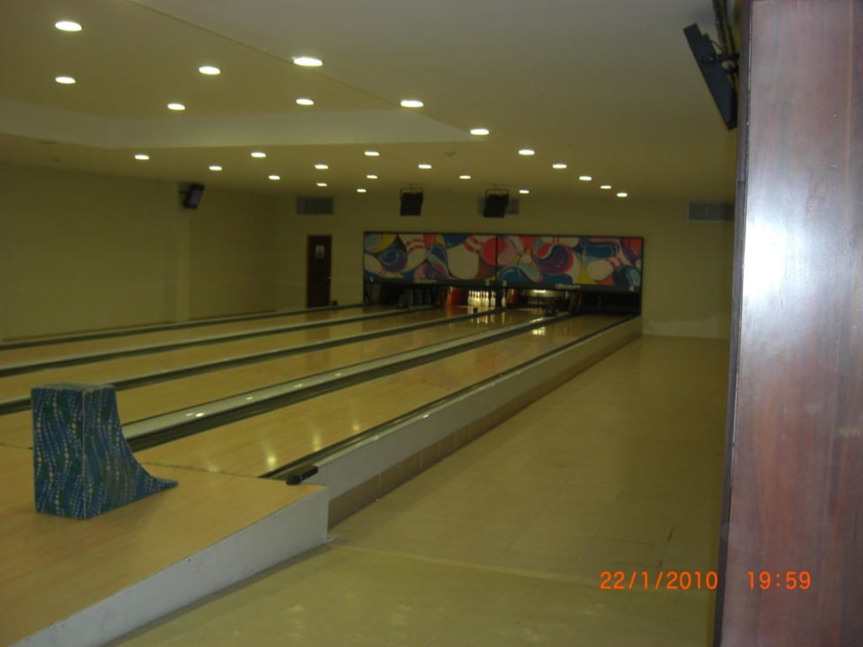 Bowlingbahn Dreams Royal Beach Punta Cana