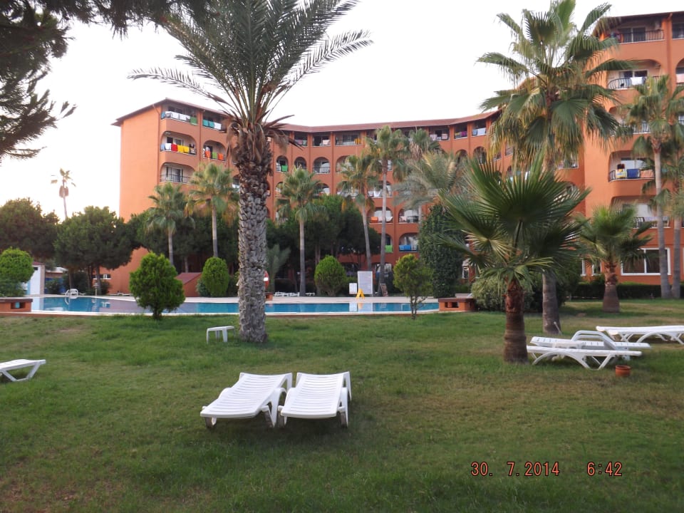 Sehr ruhig Club Turtas Beach Hotel