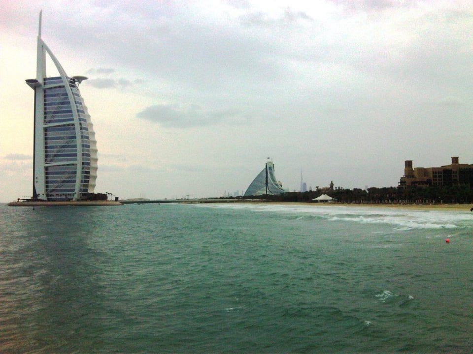Burj Al Arab vom Strand Madinat Jumeirah Al Qasr