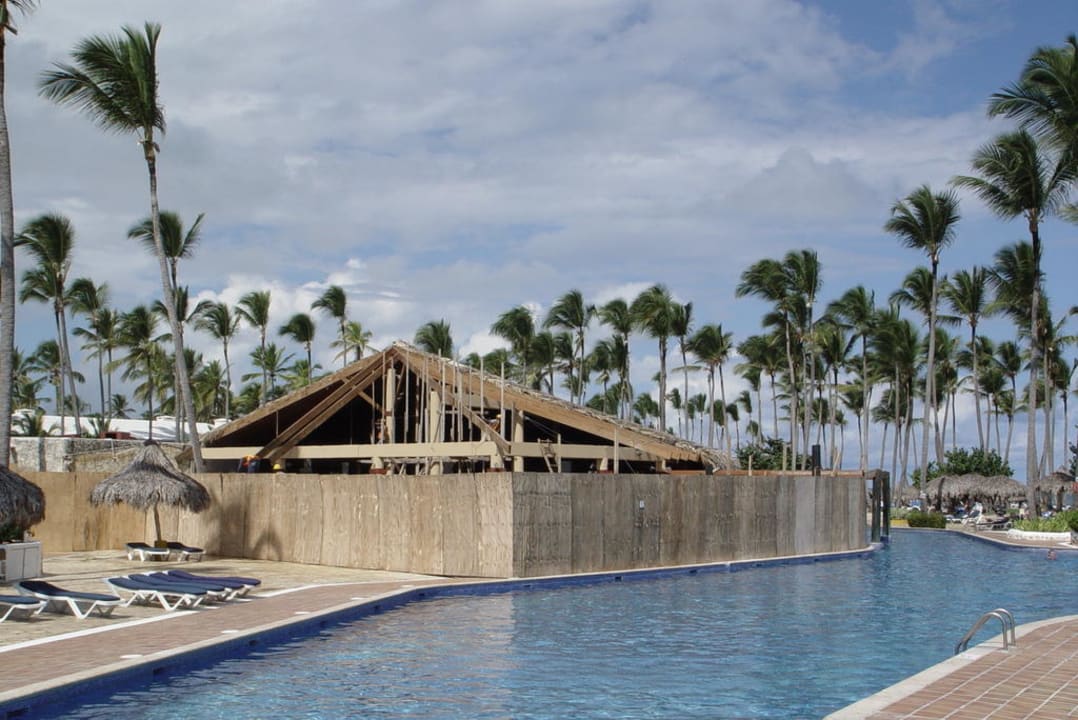 Abriss Strandrestaurant Grand Sirenis Punta Cana Resort & Aquagames