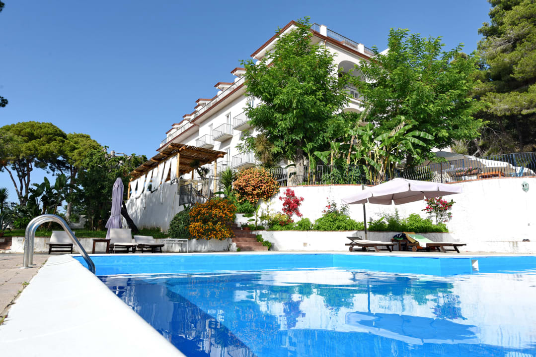 Pool Hotel Garden Riviera