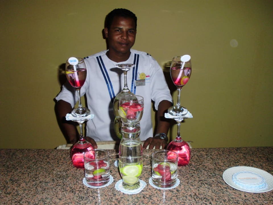 Barkeeper Titanic Beach Spa & Aqua Park