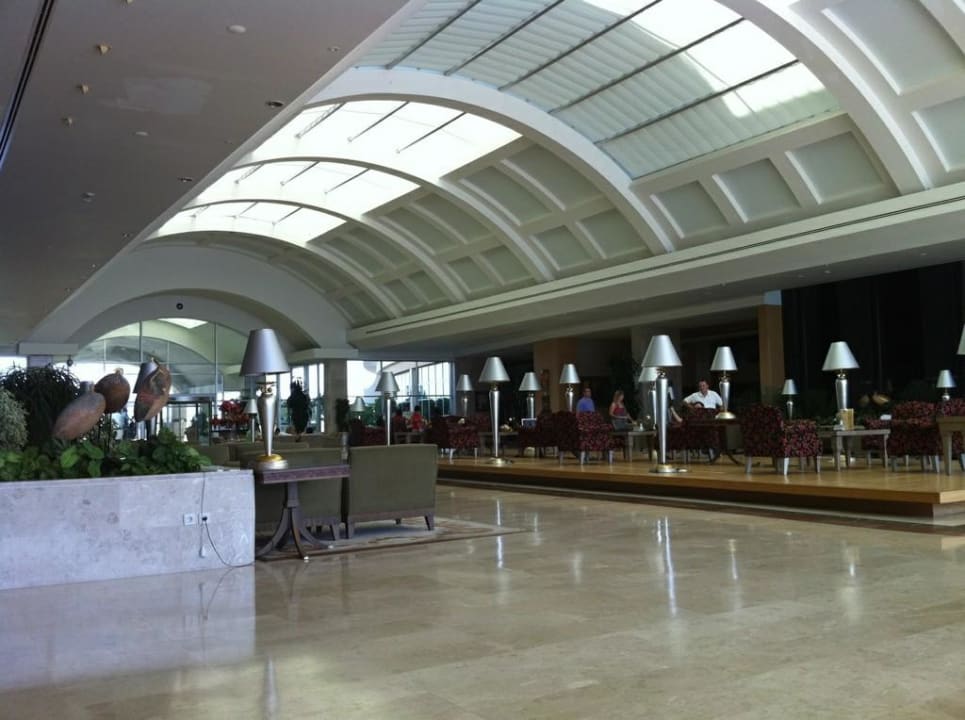 Lobby Hotel Miracle Resort
