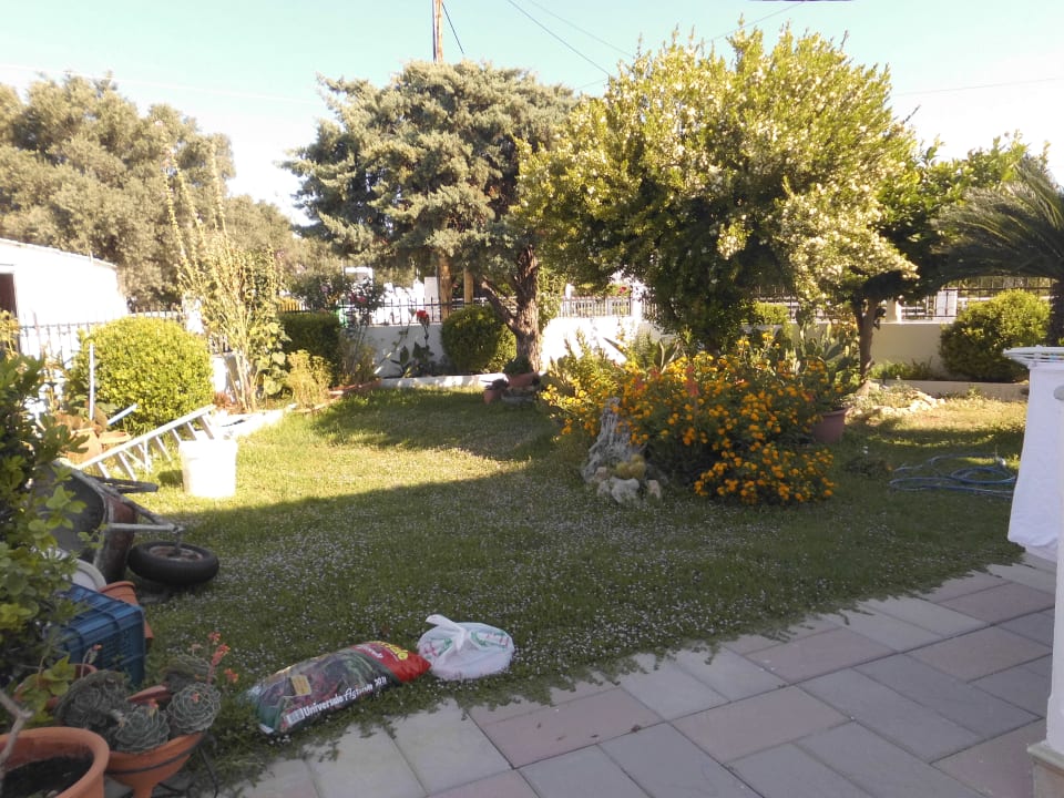 Gartenanlage Hotel Varelis
