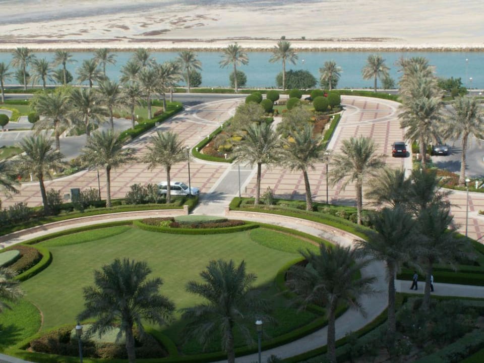 Auffahrt zum Hotel The Ritz-Carlton, Doha
