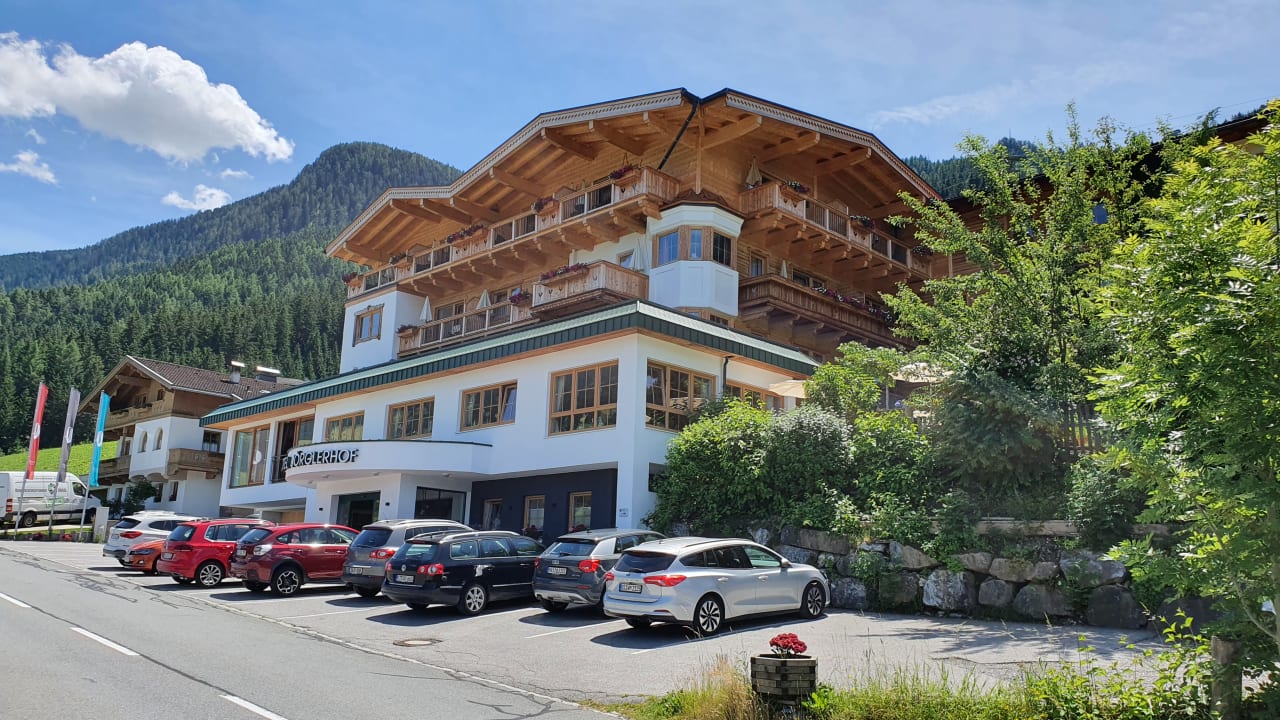 Außenansicht Hotel Jörglerhof