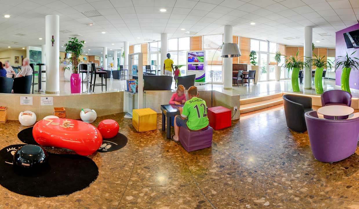 Lobby Hotel Novotel Senart Golf De Greenparc