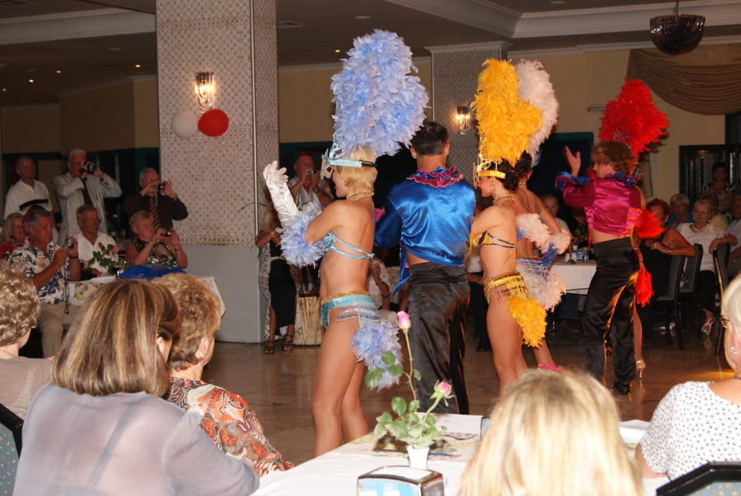 Tanzgruppe Süral Saray Hotel