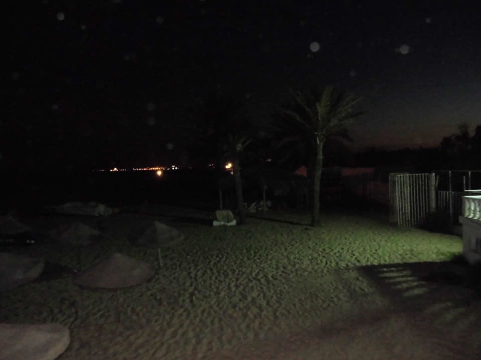 Strand Samira Club