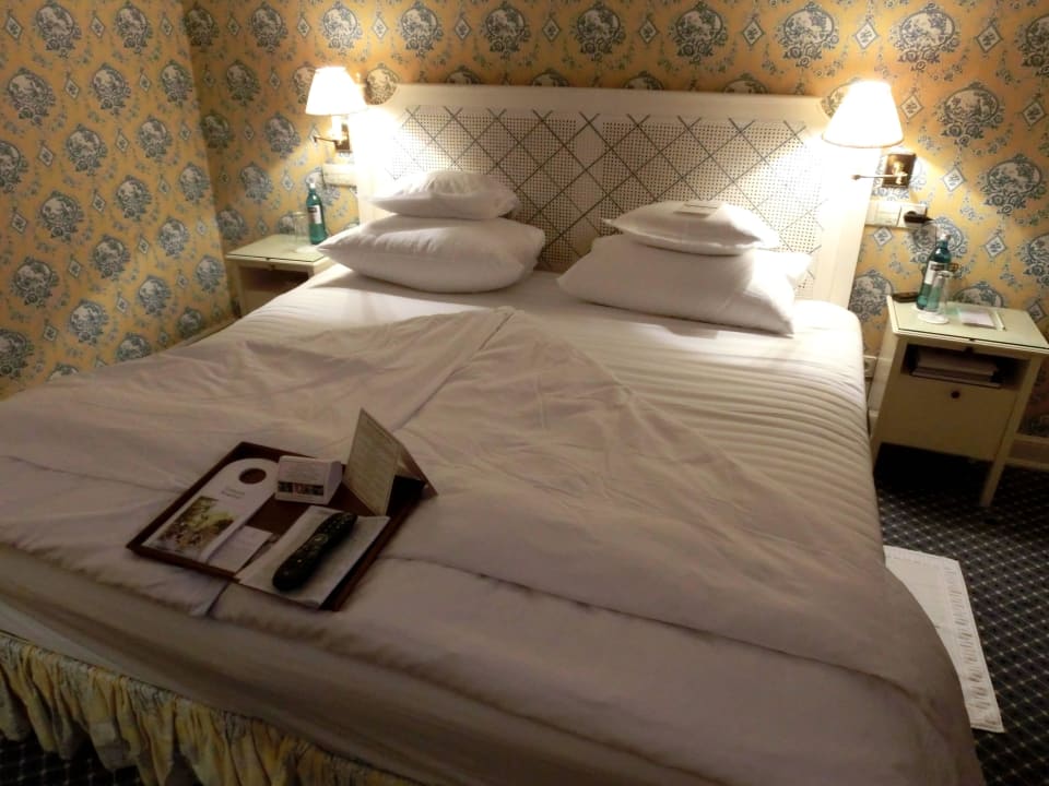 Abendservice vom Housekeeping Brenners Park-Hotel & Spa