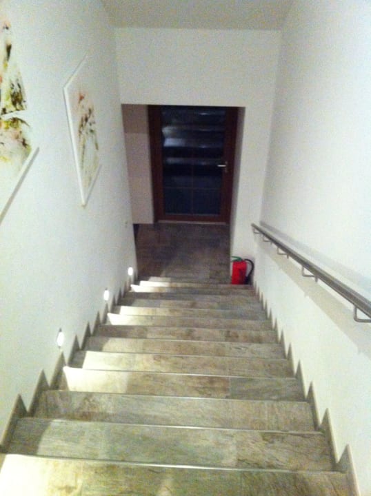 Treppe zum Hintereingang Hotel Salzburgerhof