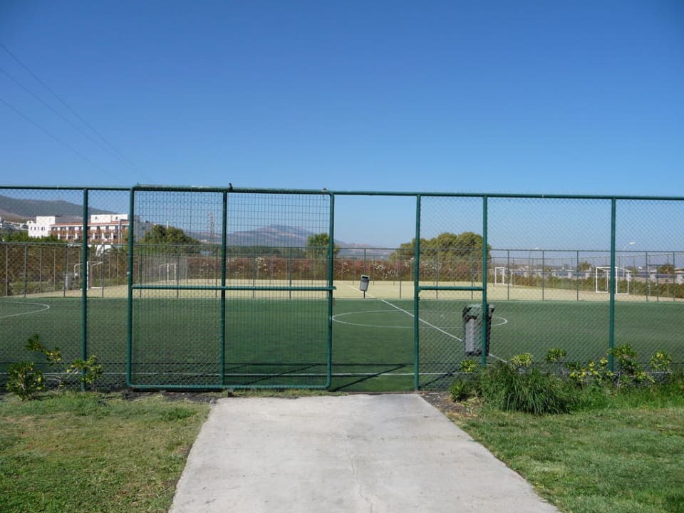 Kunstrasenplatz Kipriotis Village Resort