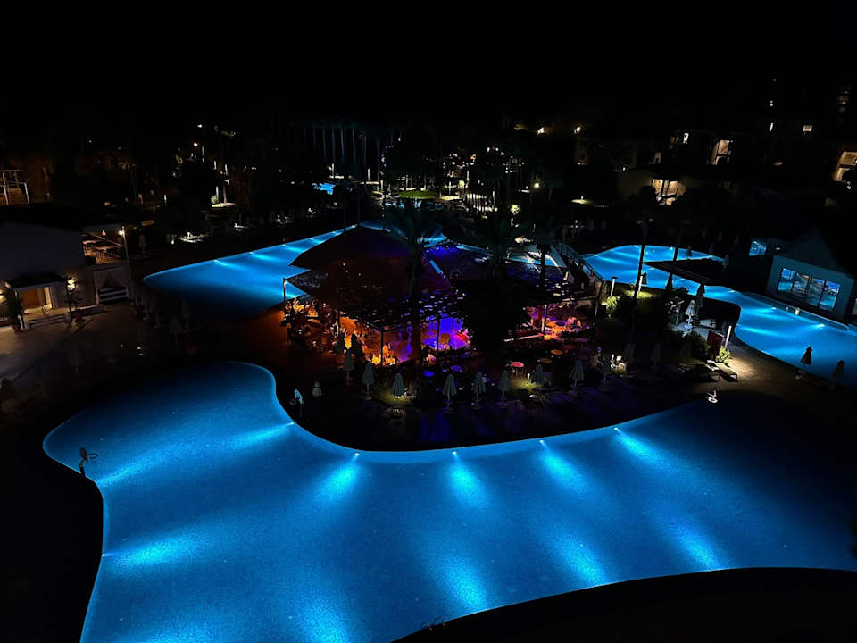 Pool Arum Barut Collection