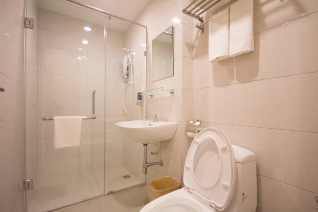 Attached Bathrooms 118 Hotel